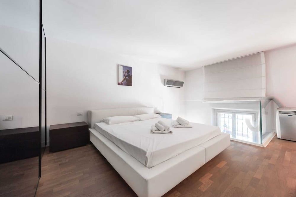 undefined Short-Let Florence - Stunning Loft 2