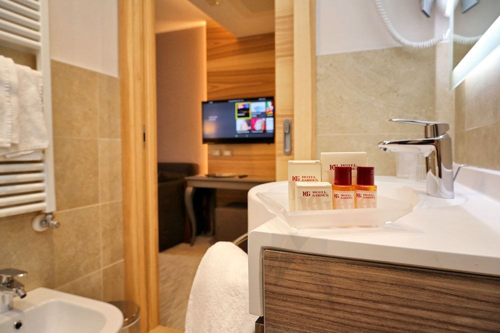 Hotel Garden Double Room 9