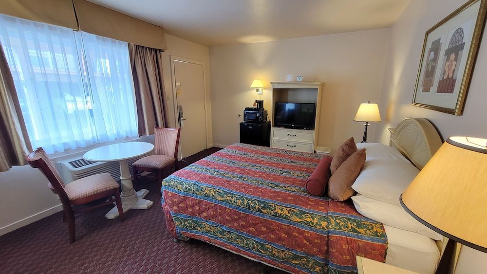 El Camino Inn Standard Queen 2