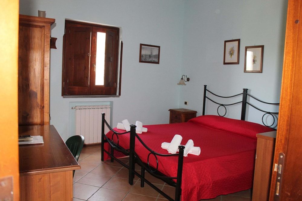 Basic Double or Twin Room, 1 Bedroom, Mountain View, Mountainside (Pompei)