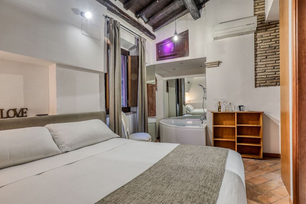 undefined Luxury Navona