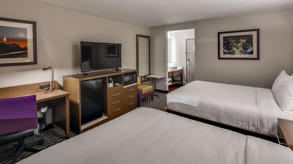 Standard Room, 2 Queen Beds, Non Smoking, Refrigerator & Microwave
