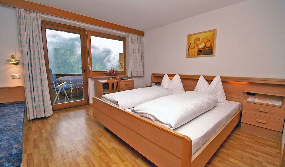 Panoramic Double Room, Garden View