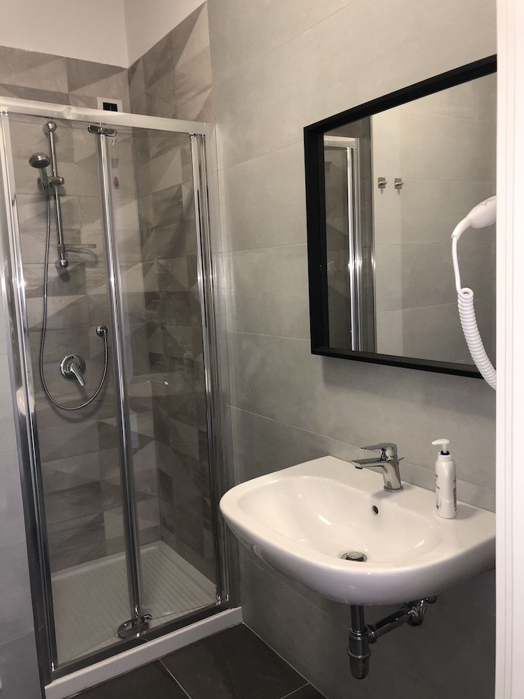 Top Floor Superior Double Room 6