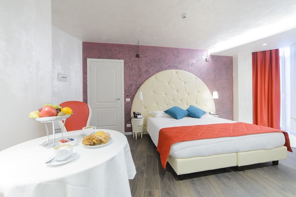 Hotel Vespasiano Superior Double Room 7