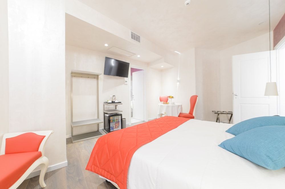 Hotel Vespasiano Superior Double Room 6