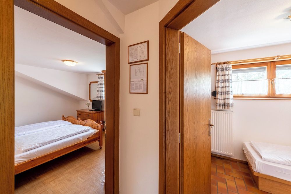 Quadruple Room, Connecting Rooms
