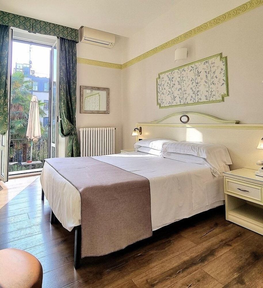 undefined Charly Hotel