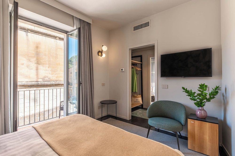 ARCO VECCHIO URBAN SUITE by EPOCA COLLECTION Classic Double Room 11