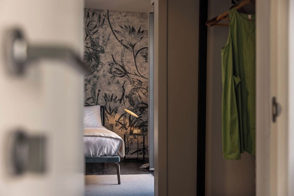 ARCO VECCHIO URBAN SUITE by EPOCA COLLECTION Classic Double Room 14