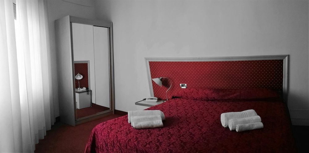 Basic Double Room