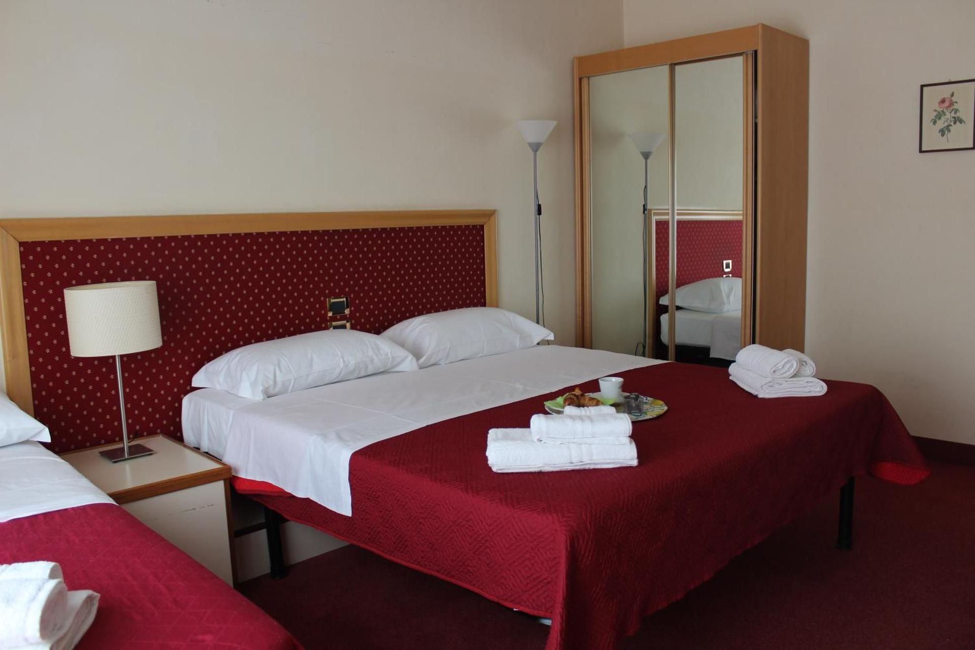 Basic Triple Room
