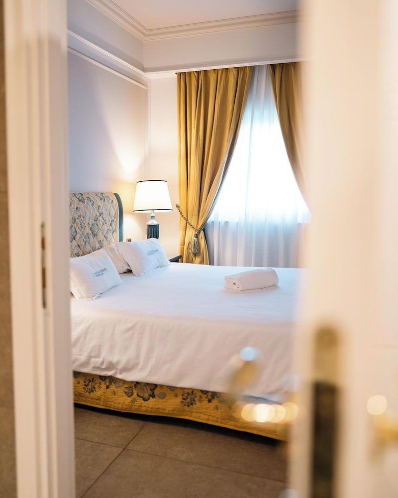 Suite, Garden View