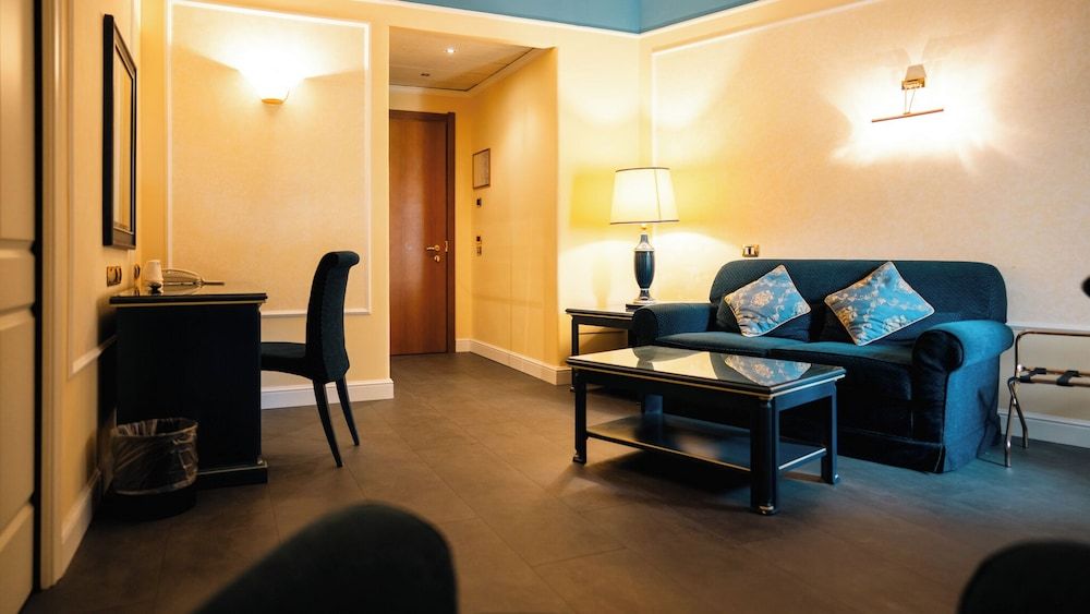 Altafiumara Resort & Spa Suite, Sea View 8