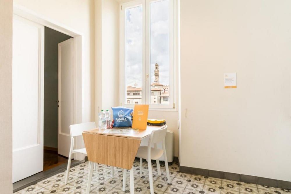 Family Apartments Rinascimento Palace Apartment, 1 Bedroom, River View (Window on Florence) 5