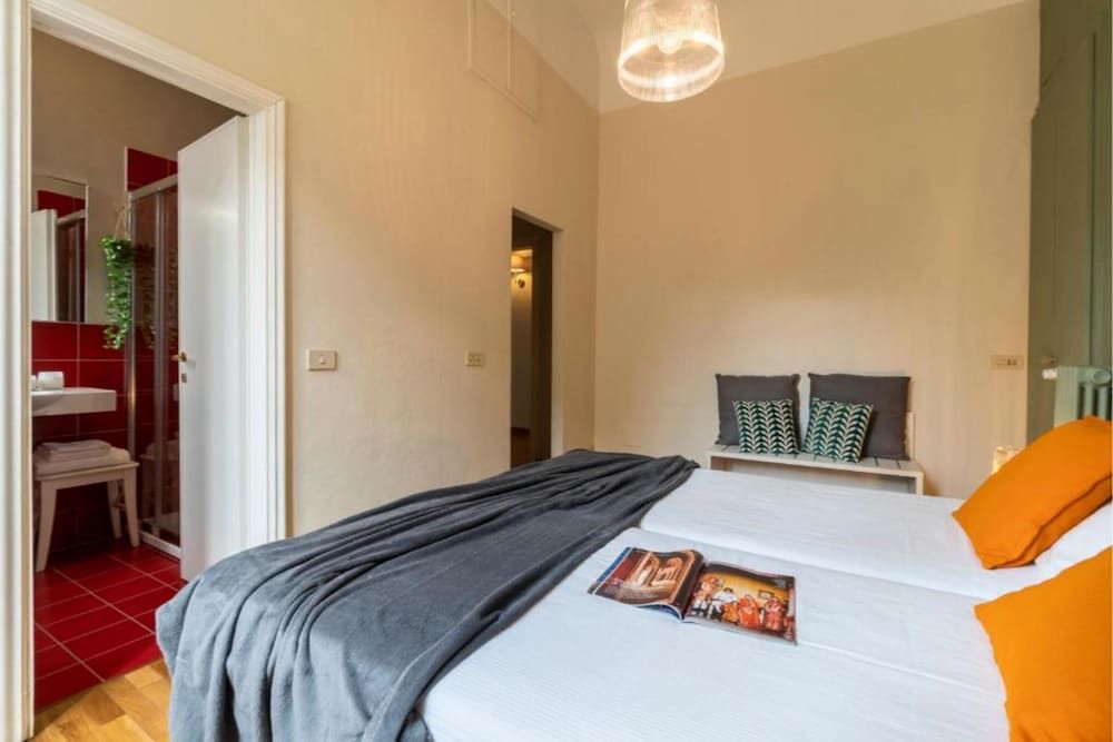 Family Apartments Rinascimento Palace Apartment, 3 Bedrooms, River View (Ponte Vecchio) 2