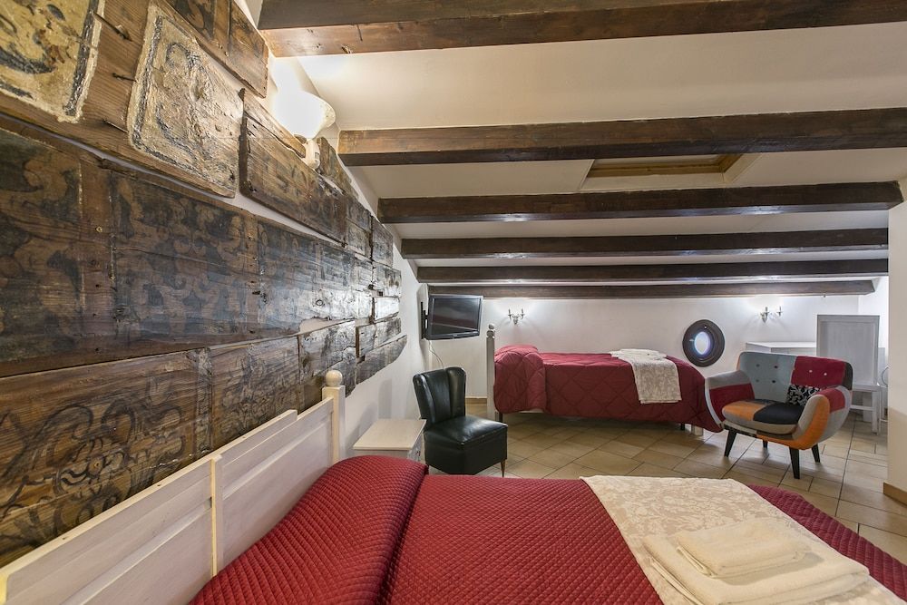 Deluxe Triple Room
