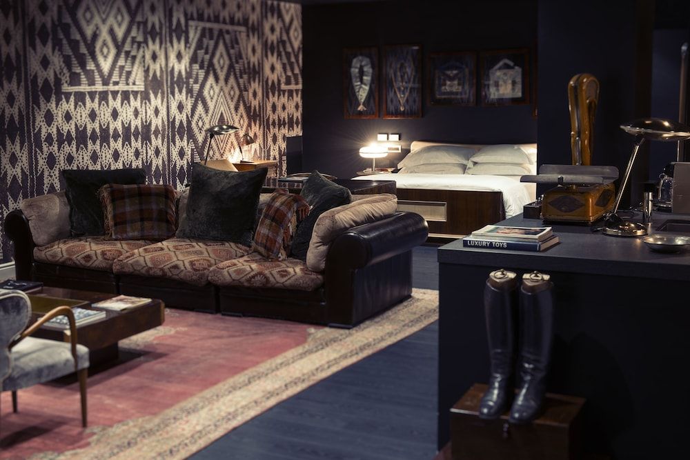 undefined Aethos Milan 5