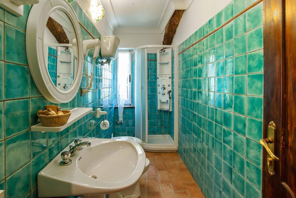 Room, Private Bathroom (External bathroom)