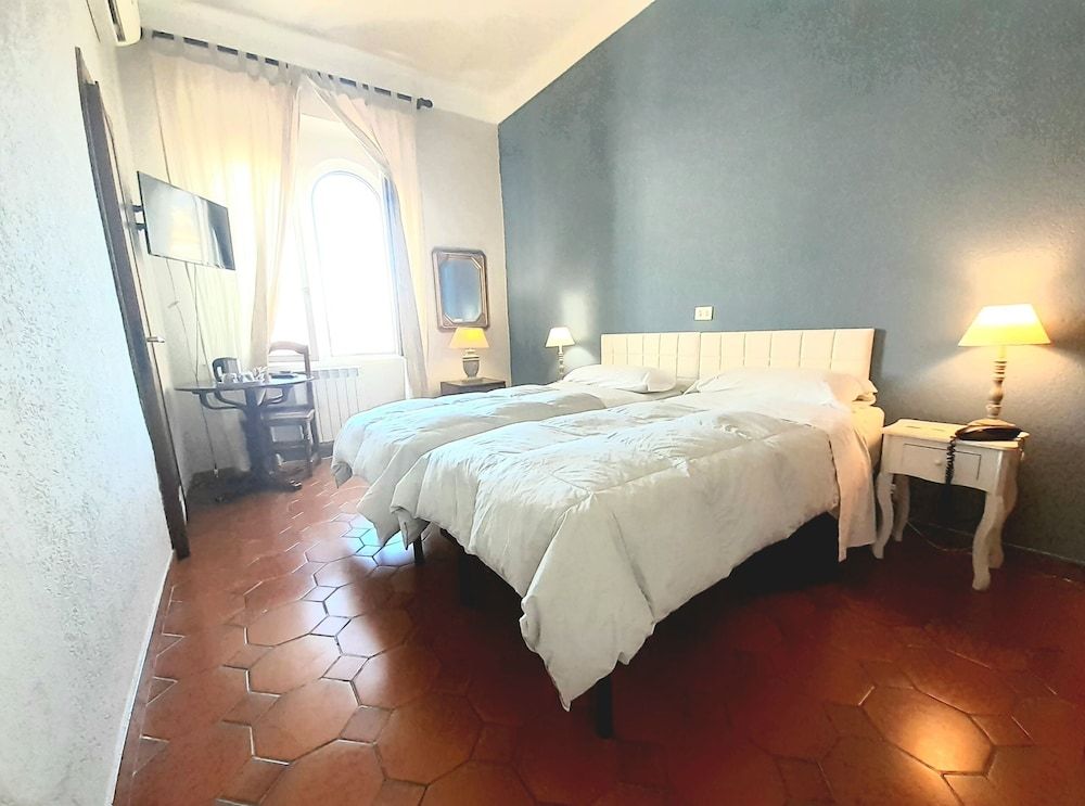 Castello Miramare Double Room 10