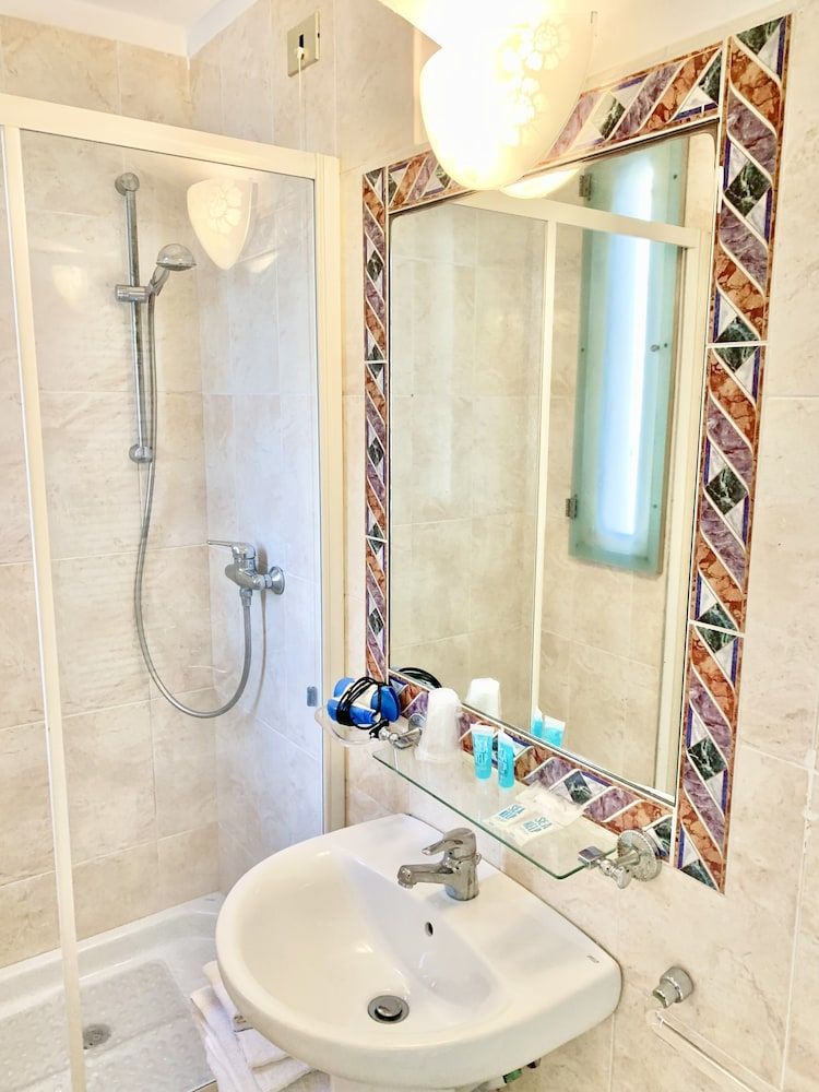 Castello Miramare Double Room 15