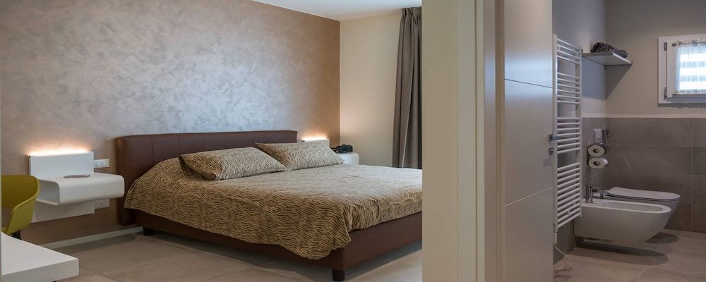 Comfort Double Room (with extra bed)