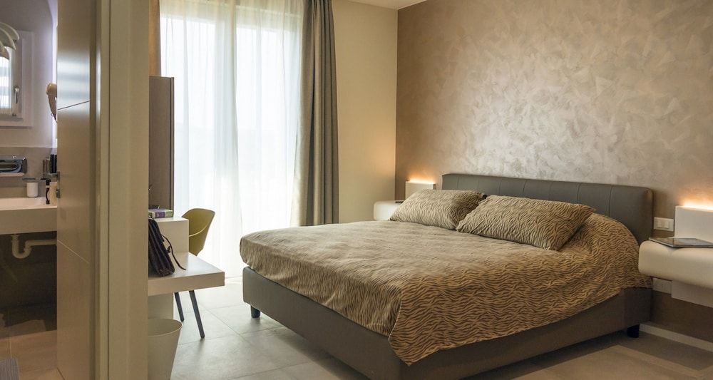 Comfort Double Room (with extra bed)