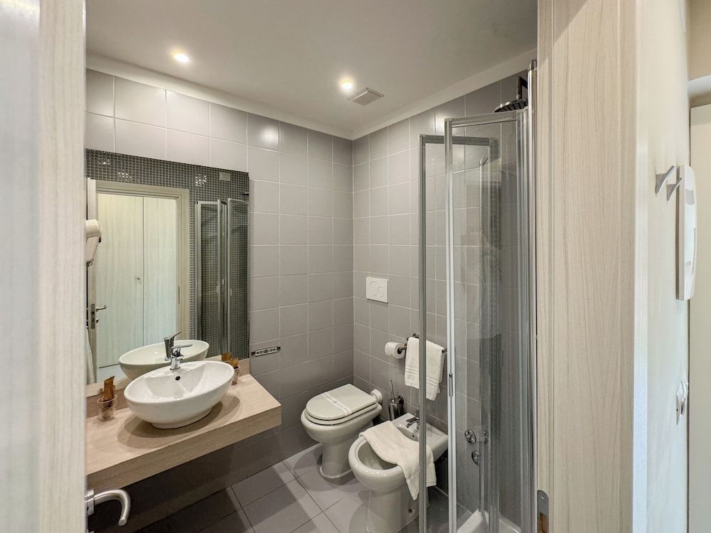 Hotel degli Ulivi Family Room 4