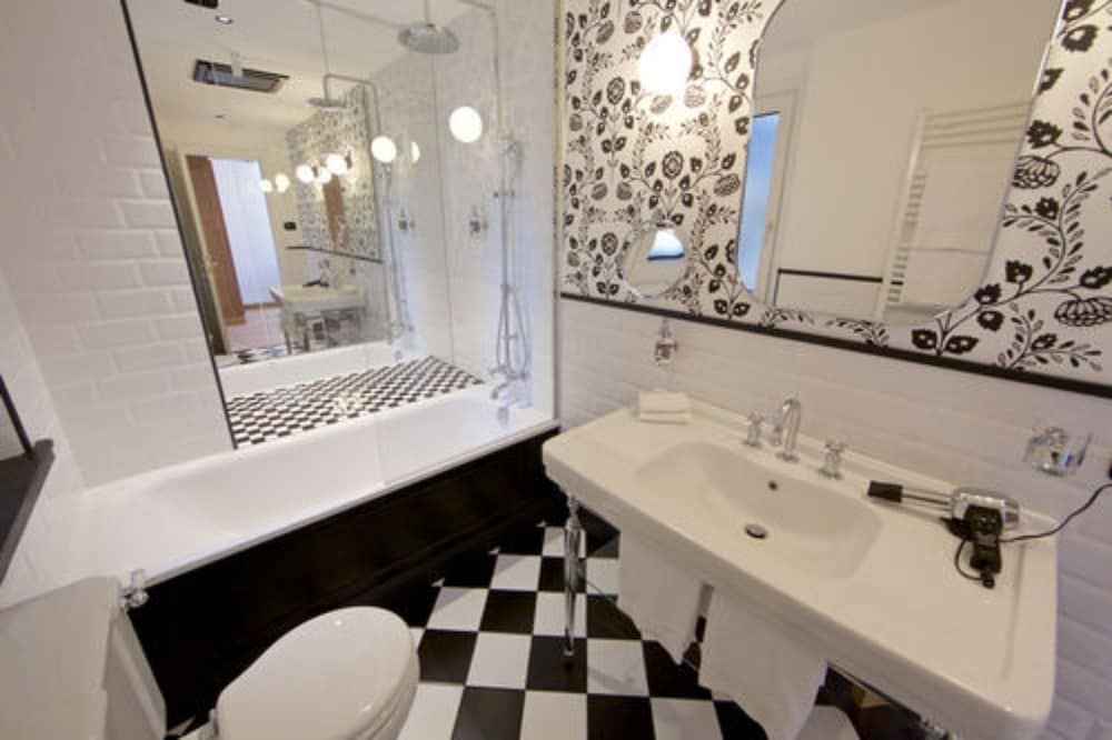 Hotel Duca D'Aosta City Double or Twin Room, City View 7