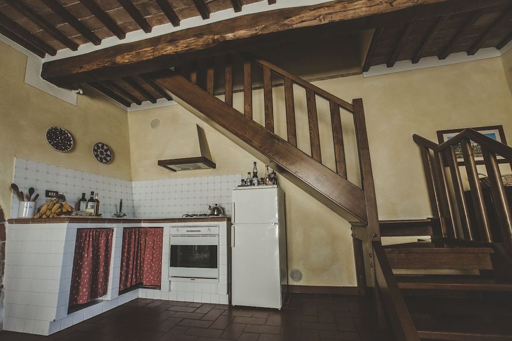 Zampugna Family Duplex, Kitchen, Hill View 11