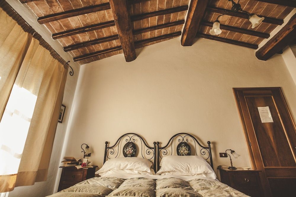 Zampugna Honeymoon House, Kitchen, Hill View 2