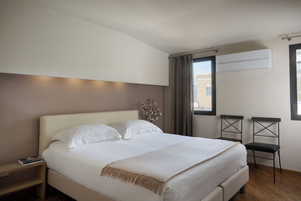 undefined Relais Piazza Signoria 2