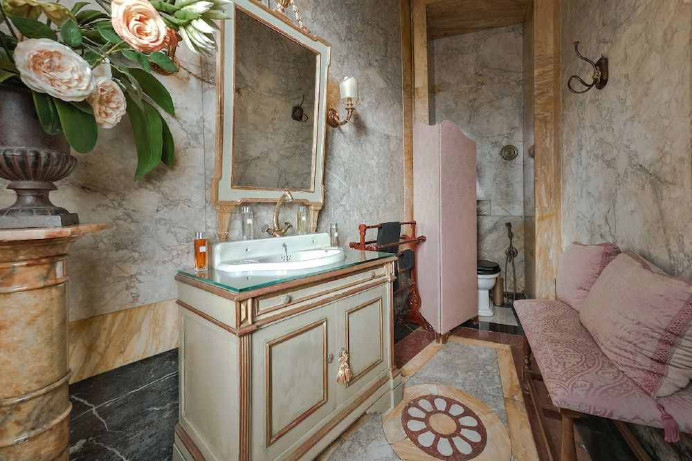 Palazzo Coli Bizzarrini Presidential Suite, 1 Bedroom (Appartamento Le Grottesche) 4