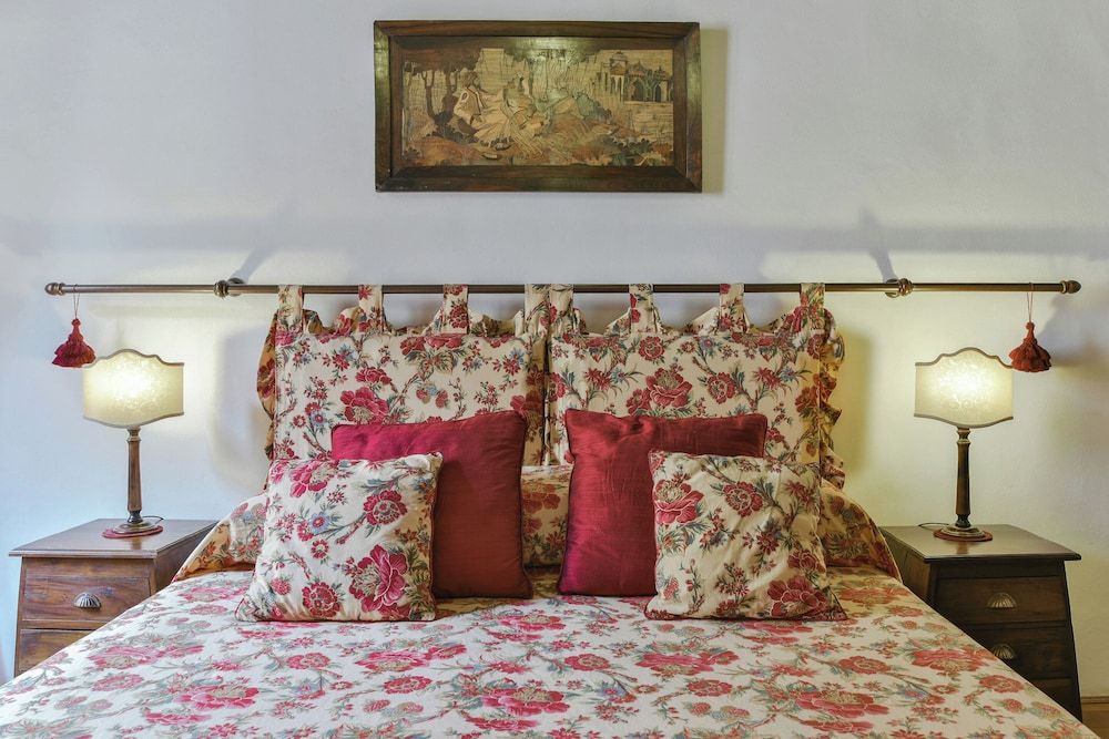 Palazzo Coli Bizzarrini Romantic Apartment, 1 Bedroom, Kitchen (Appartamento Rubino) 2