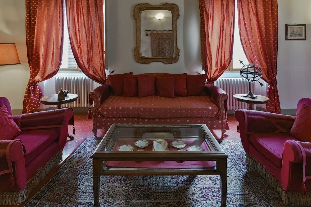 Palazzo Coli Bizzarrini Romantic Apartment, 1 Bedroom, Kitchen (Appartamento Rubino) 6