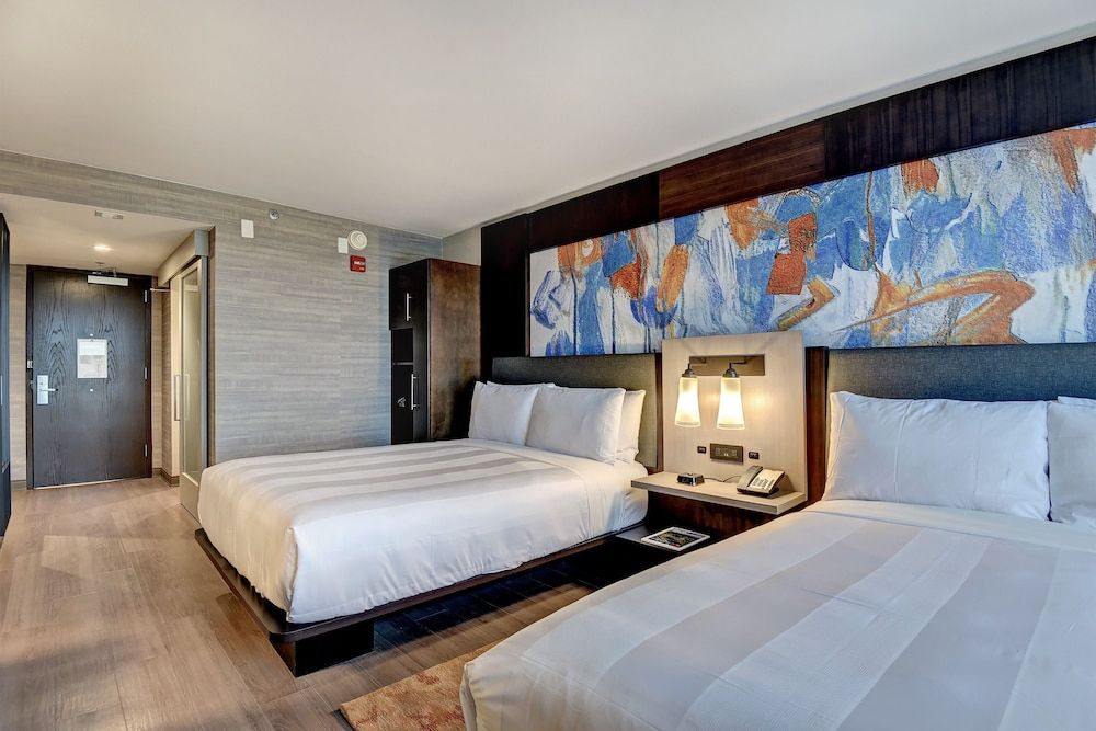 Room, 2 Queen Beds (Mobility/Hearing Access, Roll-In Shwr)