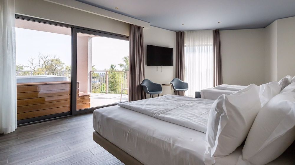 Exclusive Suite