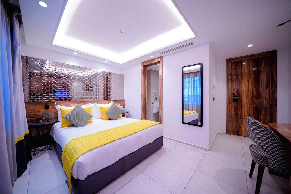 Oum Palace Hôtel & Spa Casablanca Superior Double Room 8