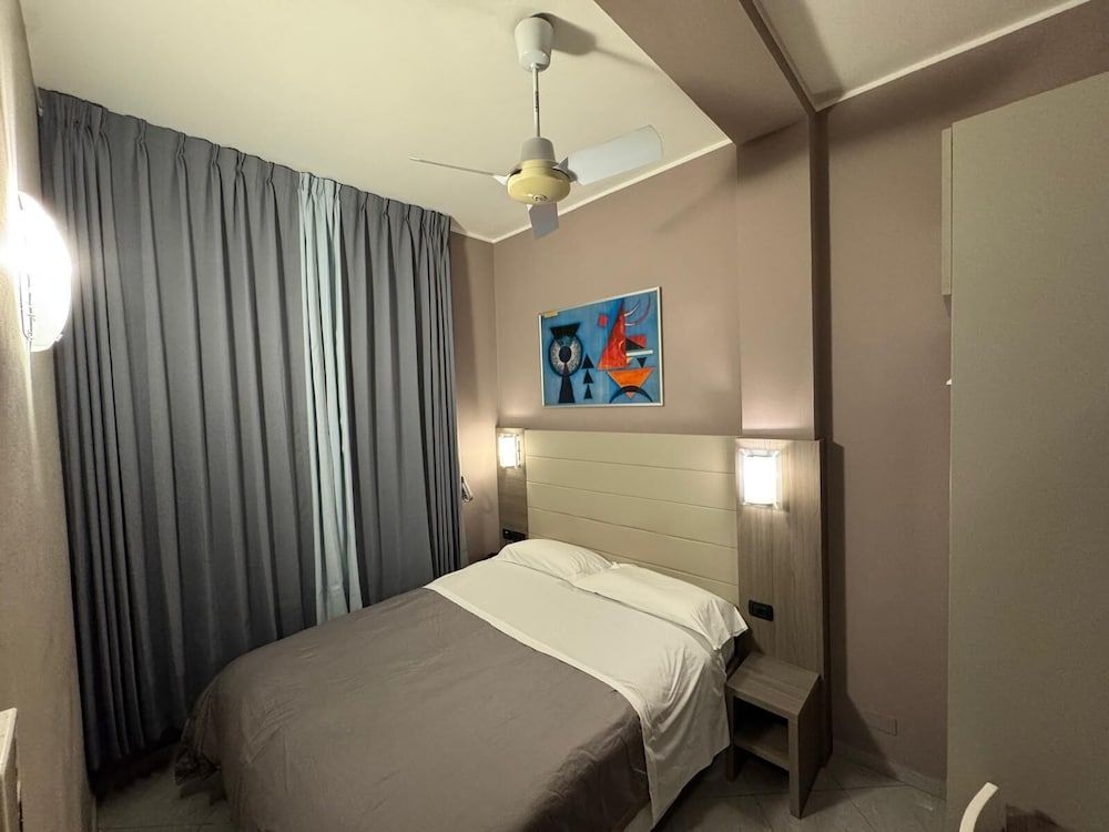 Hotel Parma Double Room 4