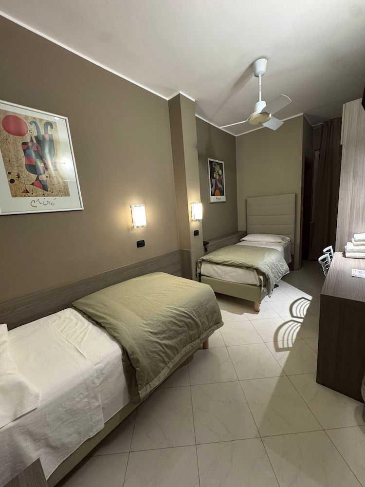 Hotel Parma Double Room, 2 Twin Beds 2