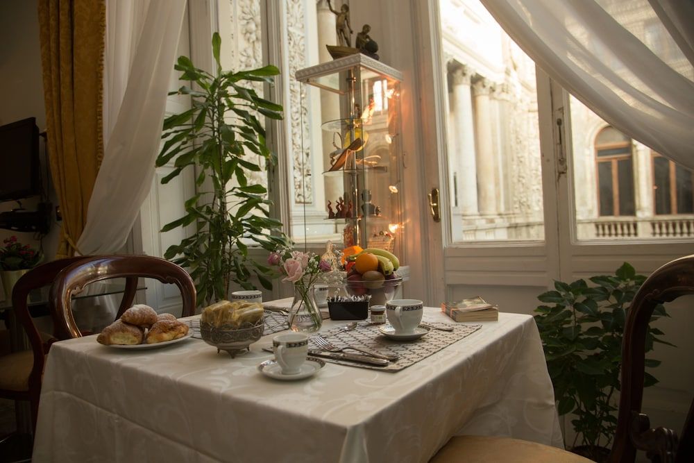 undefined B&B Art Suite Santa Brigida 10