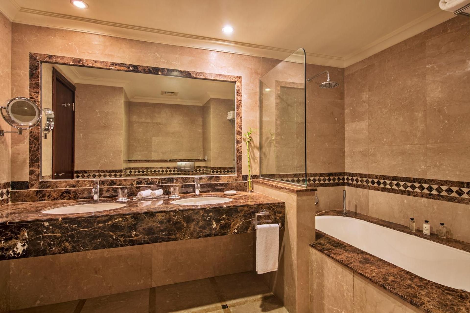 Al Dhow Suite Queen Bed Garden View - Includes 20% Discount on F&B