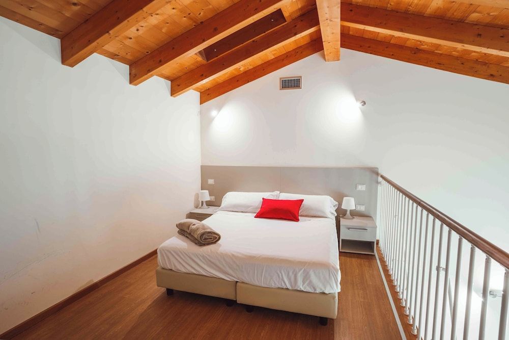 Garda Relais Family Quadruple Room 2