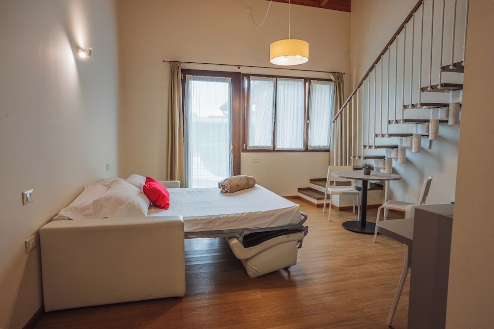 Garda Relais Family Quadruple Room 4