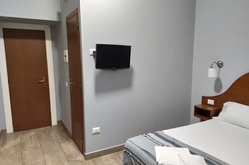 undefined New Paradise 10