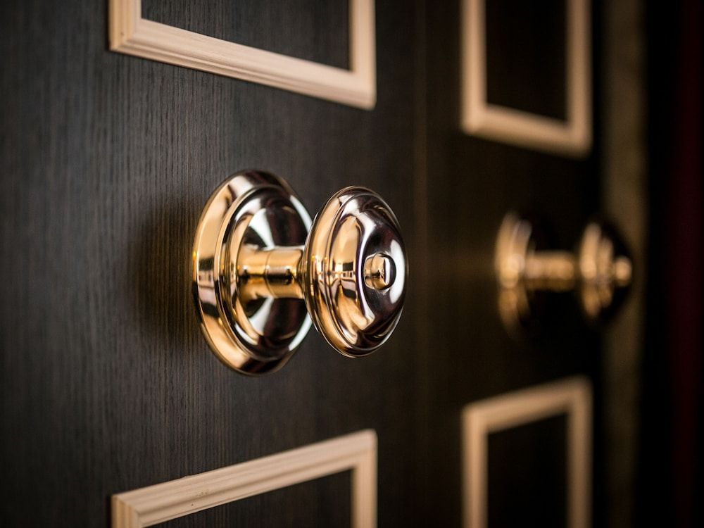 undefined Minerva Relais