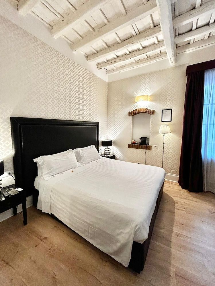 Minerva Relais Superior Double Room 6