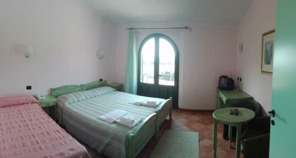 Triple Room
