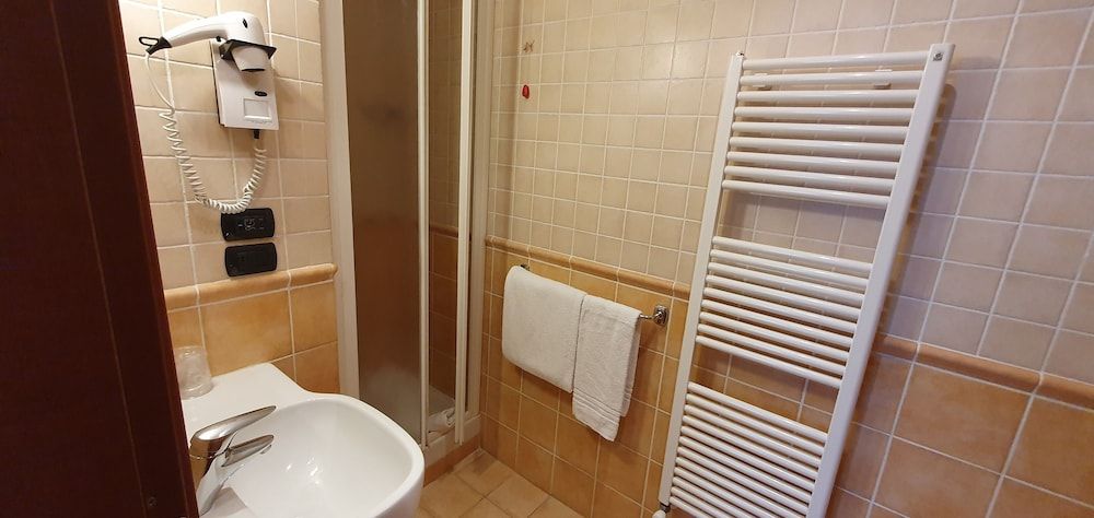 Hotel Carignano Basic Double Room 4