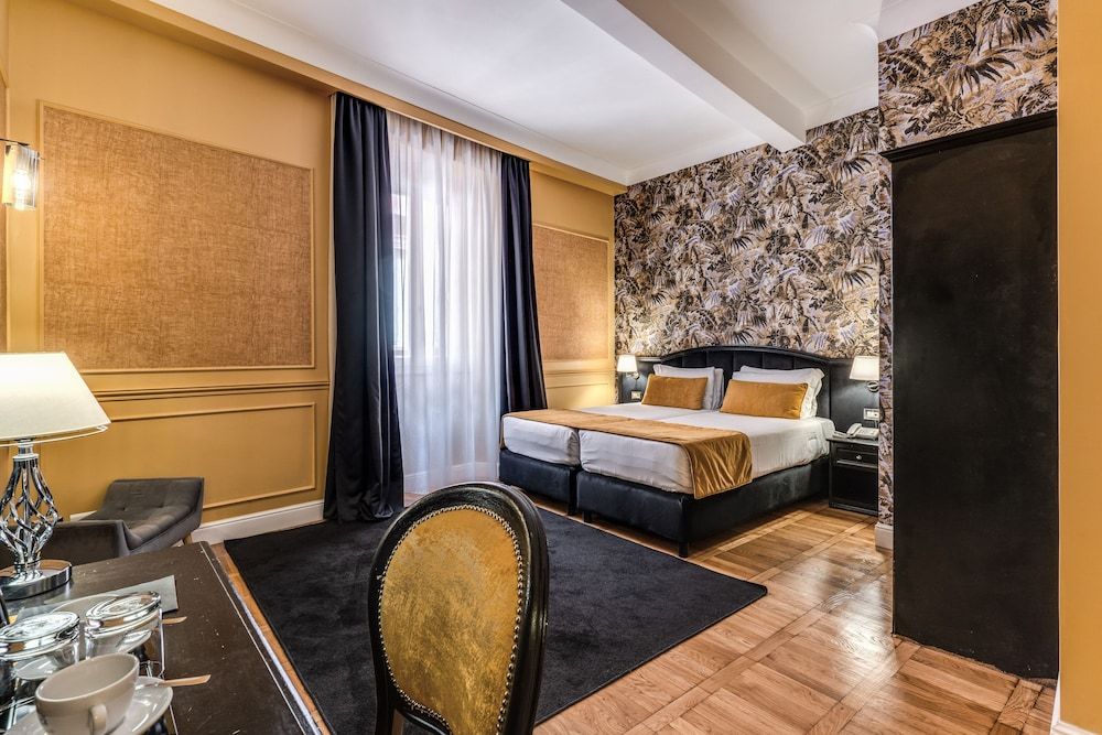 Relais Fontana di Trevi Superior Deluxe Double or Twin Room 8
